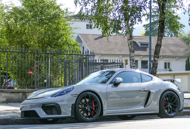 Porsche 718 Cayman GT4