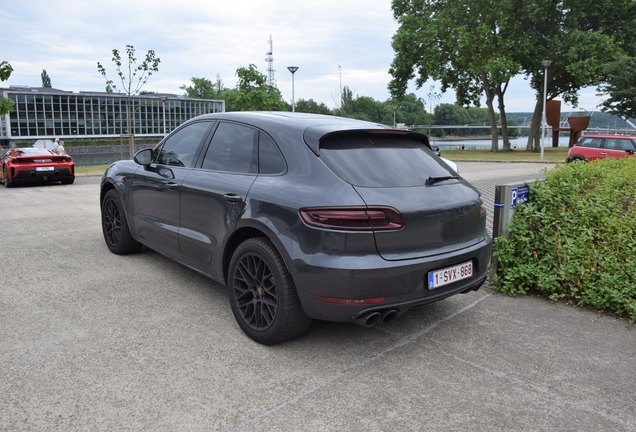 Porsche 95B Macan GTS