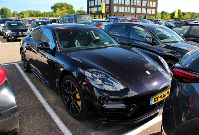 Porsche 971 Panamera Turbo S E-Hybrid