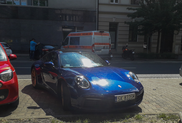 Porsche 992 Carrera 4S