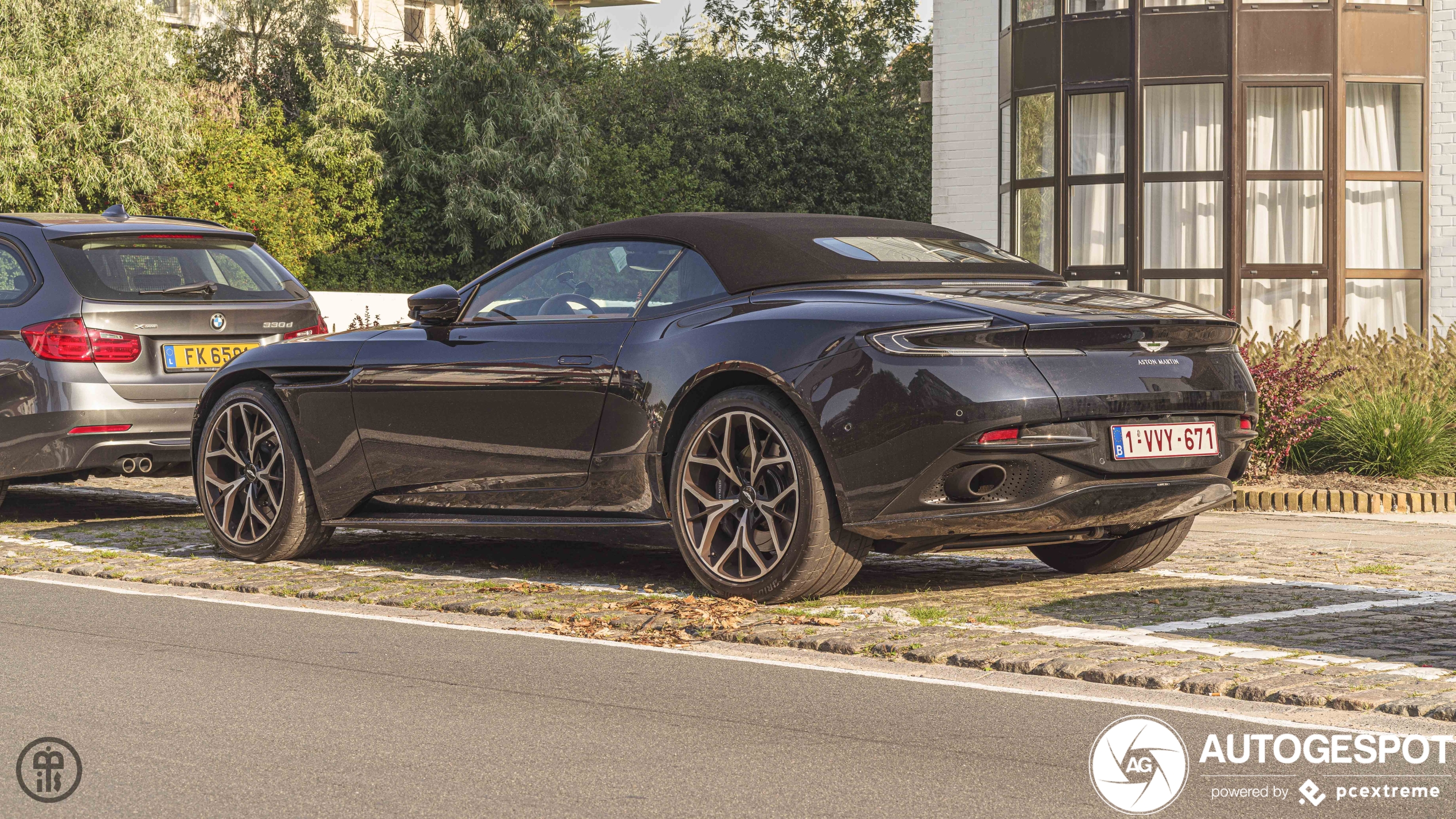 Aston Martin DB11 V8 Volante