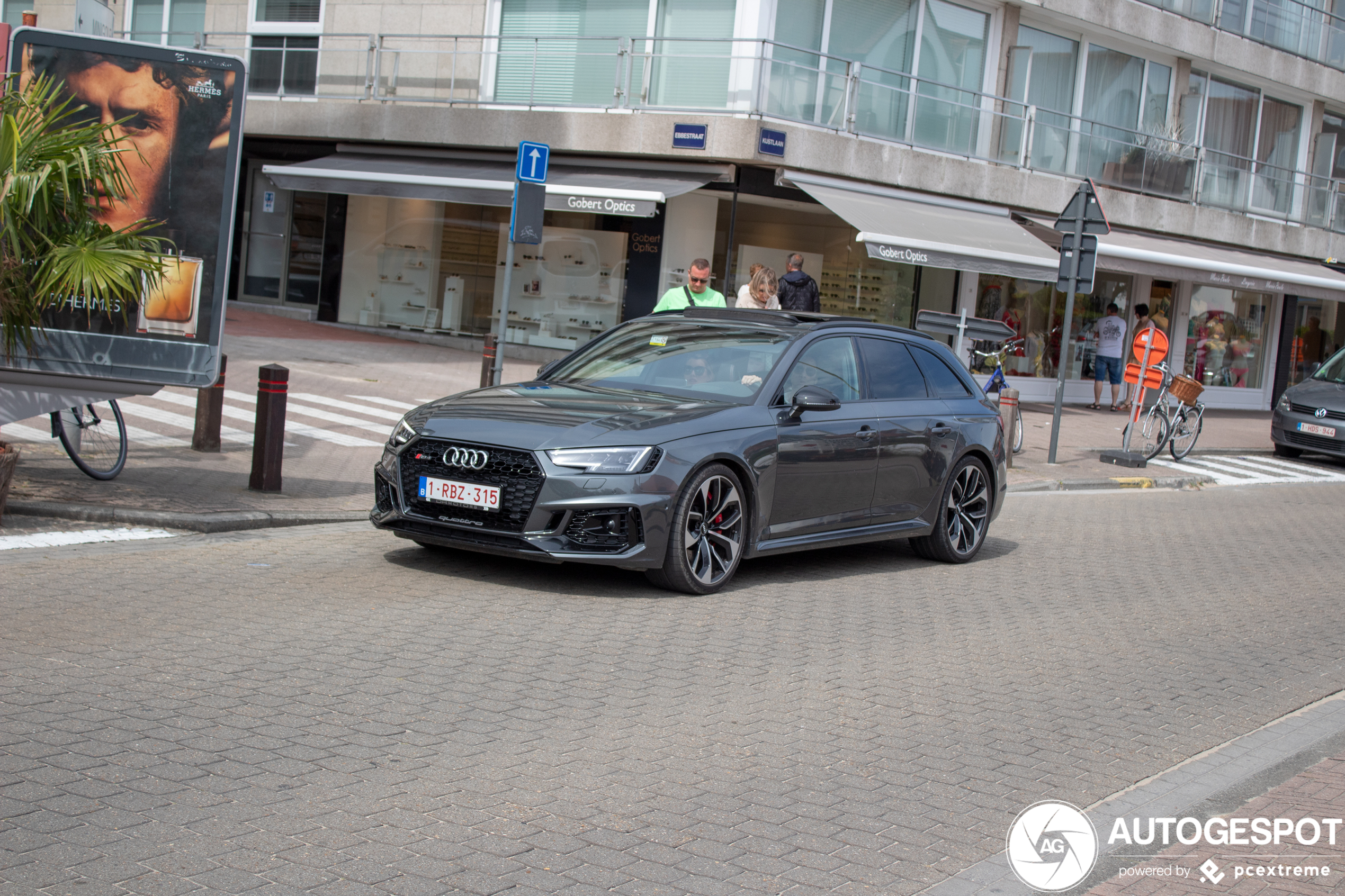 Audi RS4 Avant B9