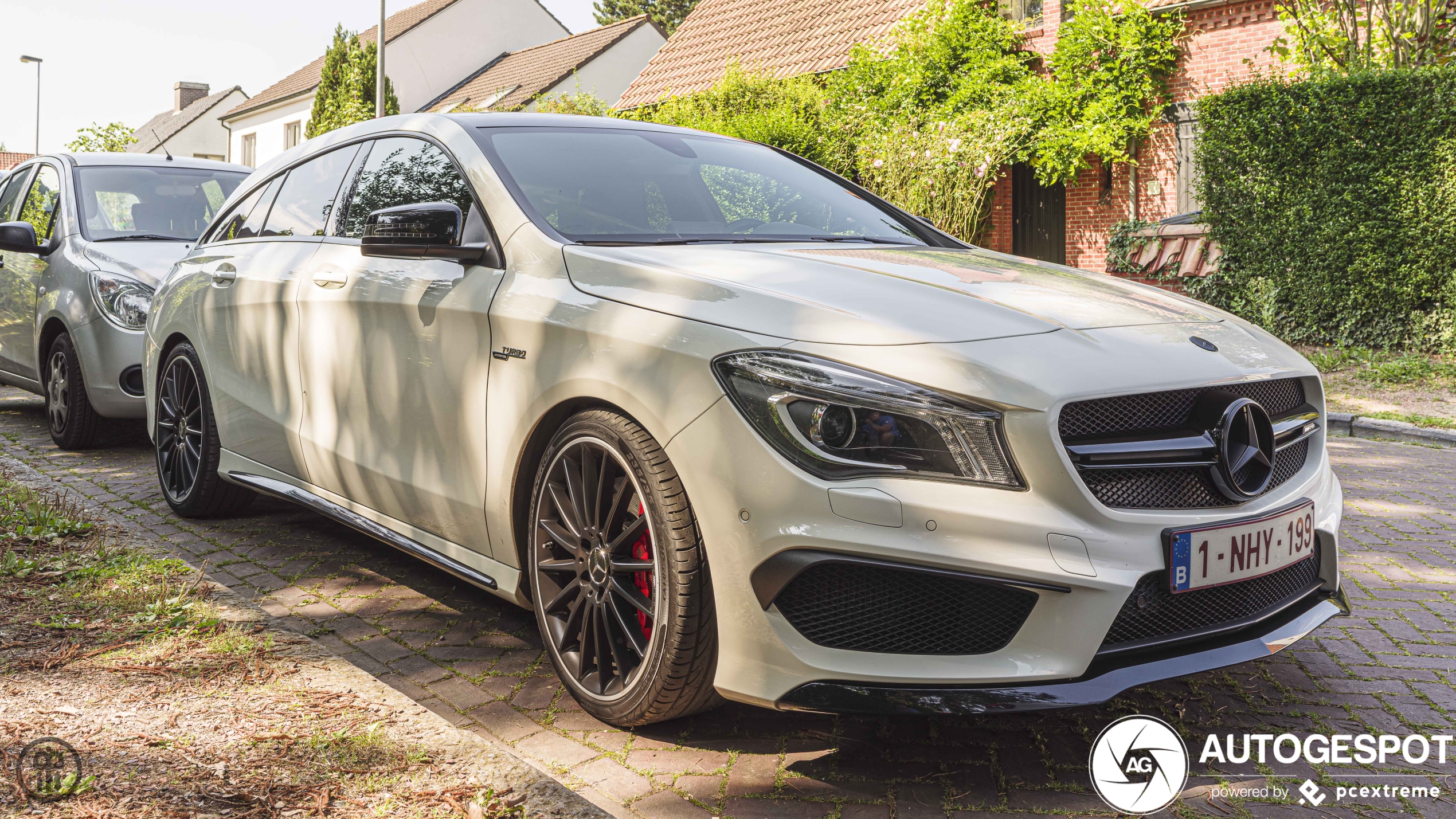 Mercedes-Benz CLA 45 AMG Shooting Brake