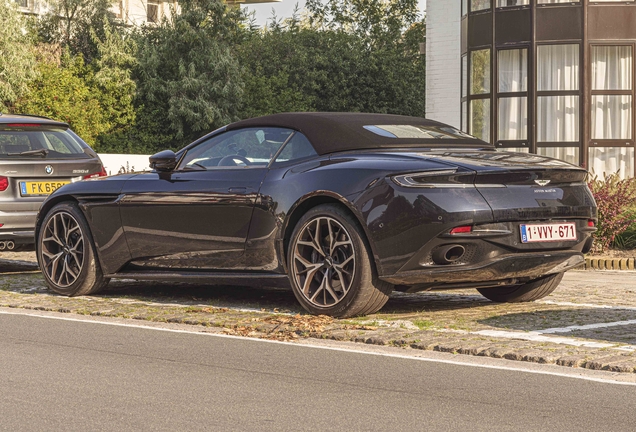 Aston Martin DB11 V8 Volante