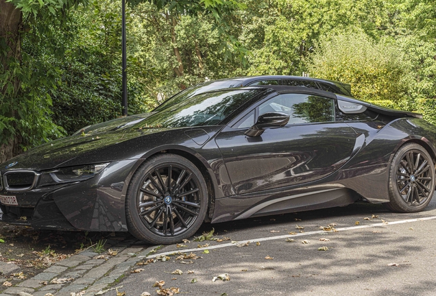 BMW i8 Roadster