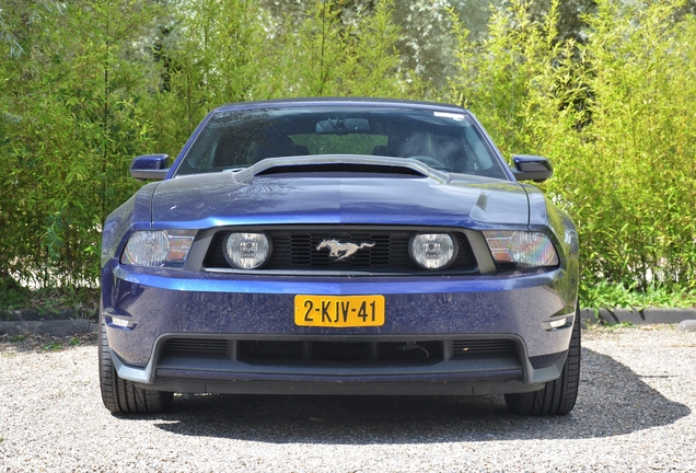 Ford Mustang GT Convertible 2011