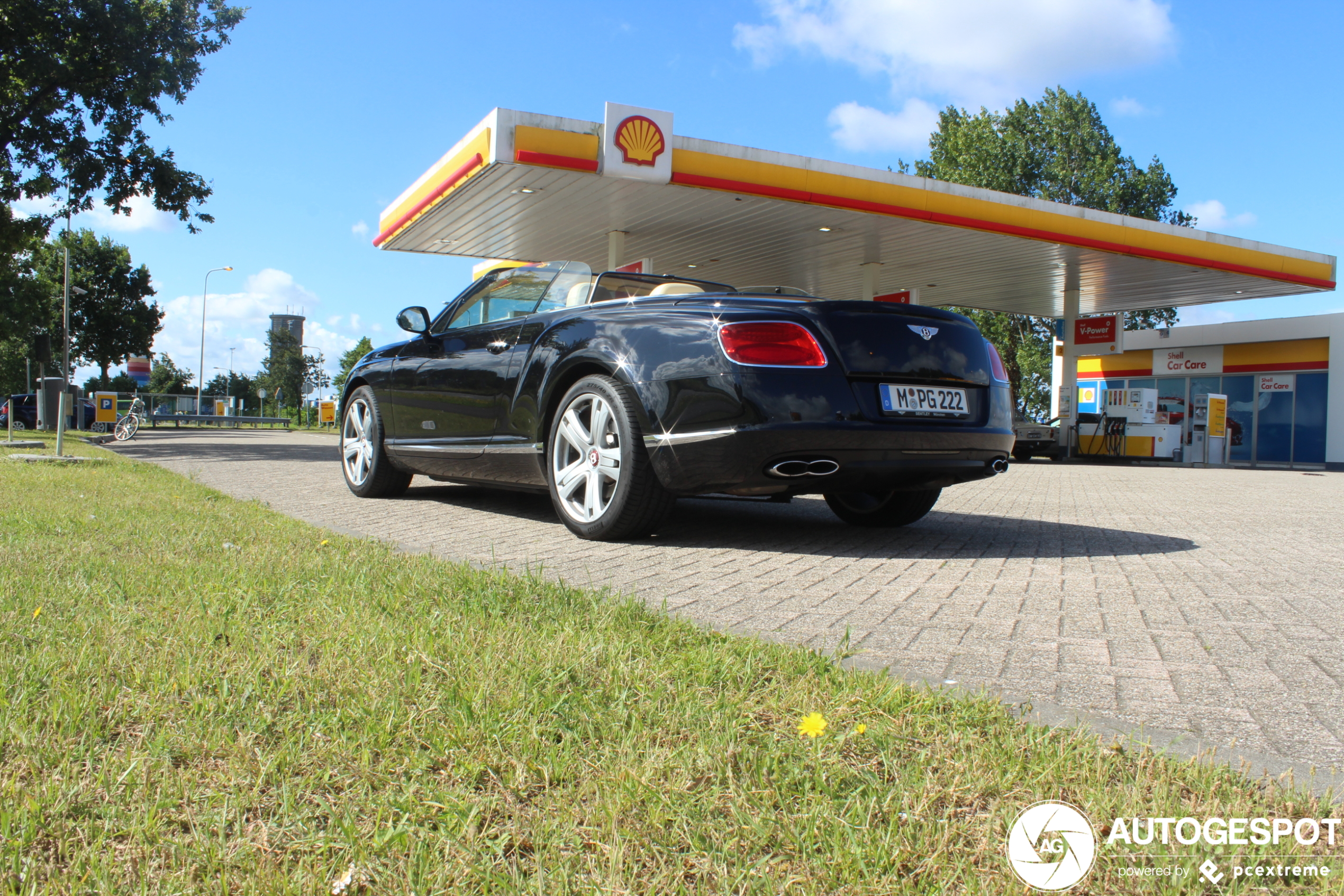 Bentley Continental GTC V8