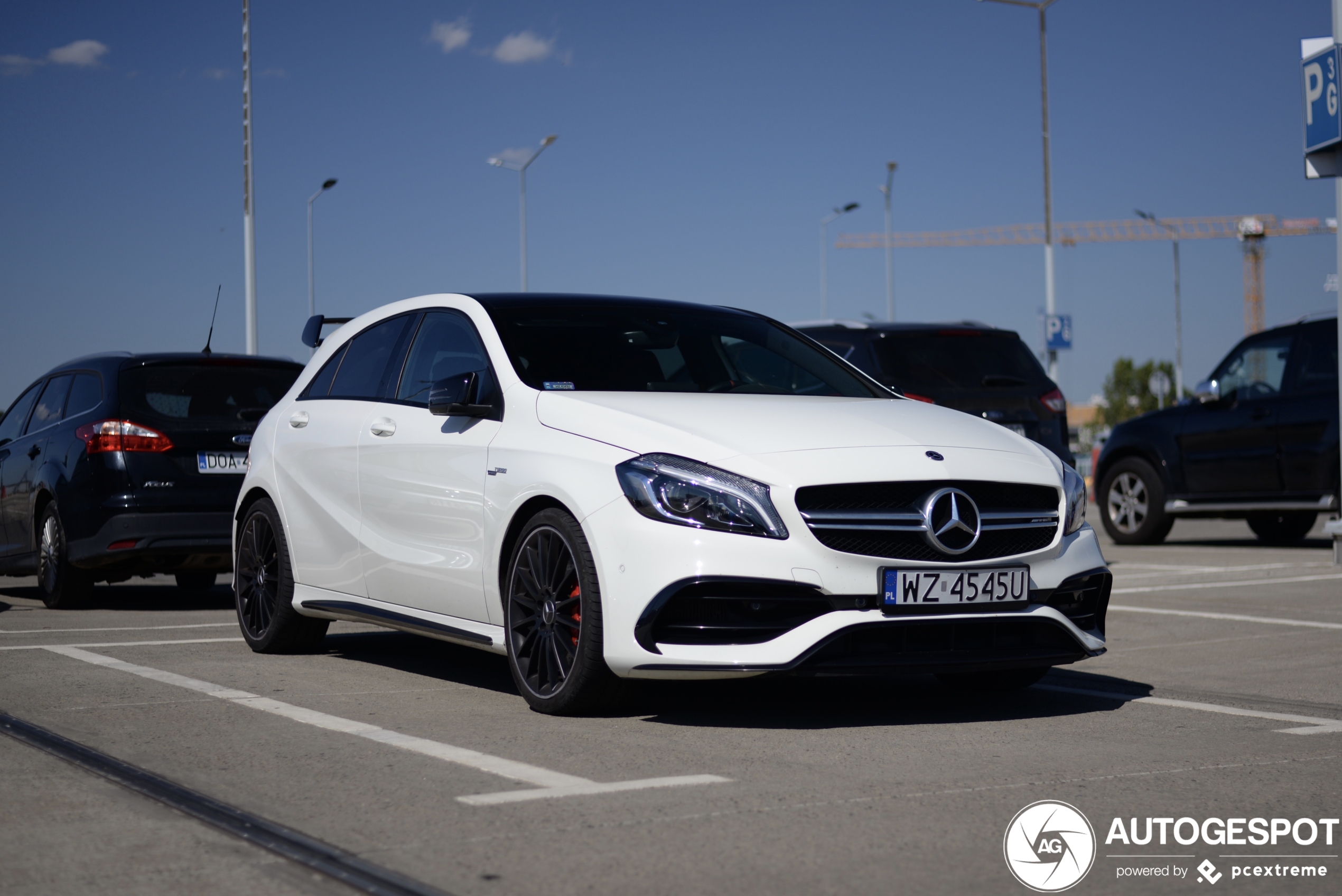 Mercedes-AMG A 45 W176 2015