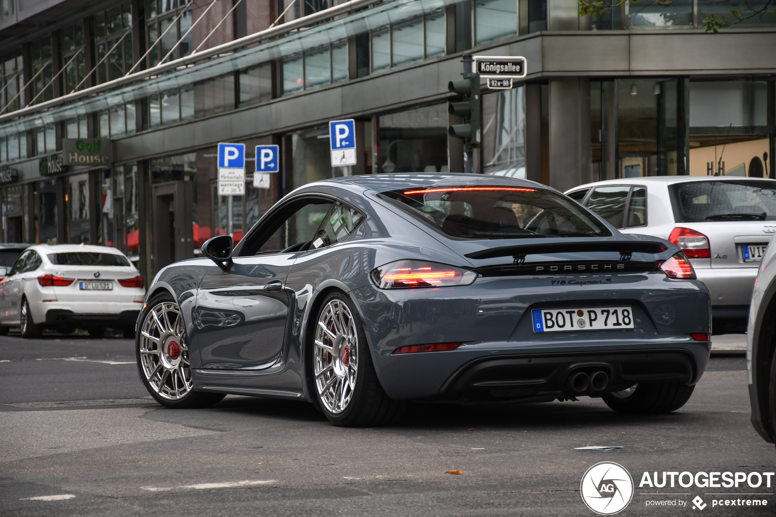 Porsche 718 Cayman S