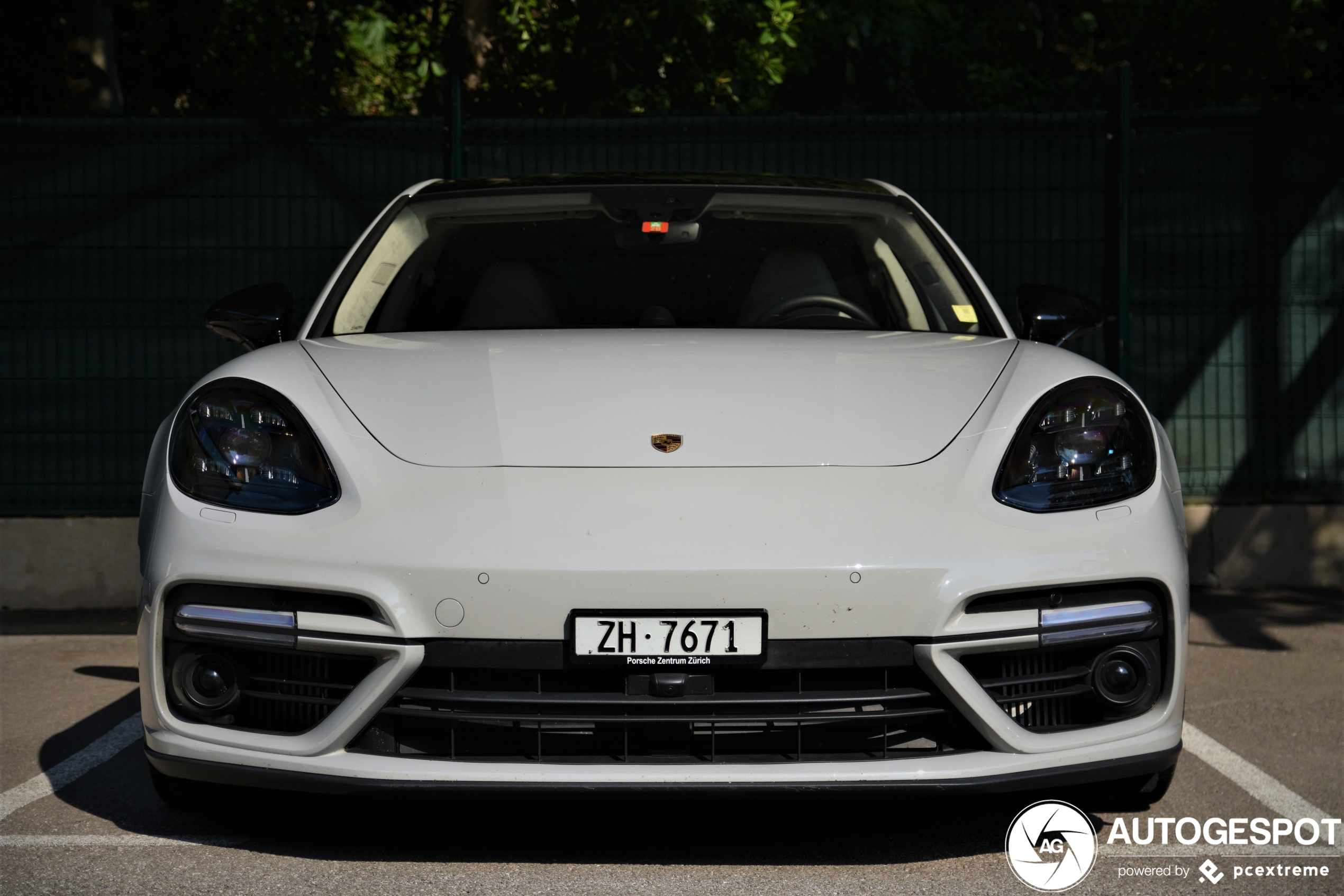 Porsche 971 Panamera Turbo S E-Hybrid