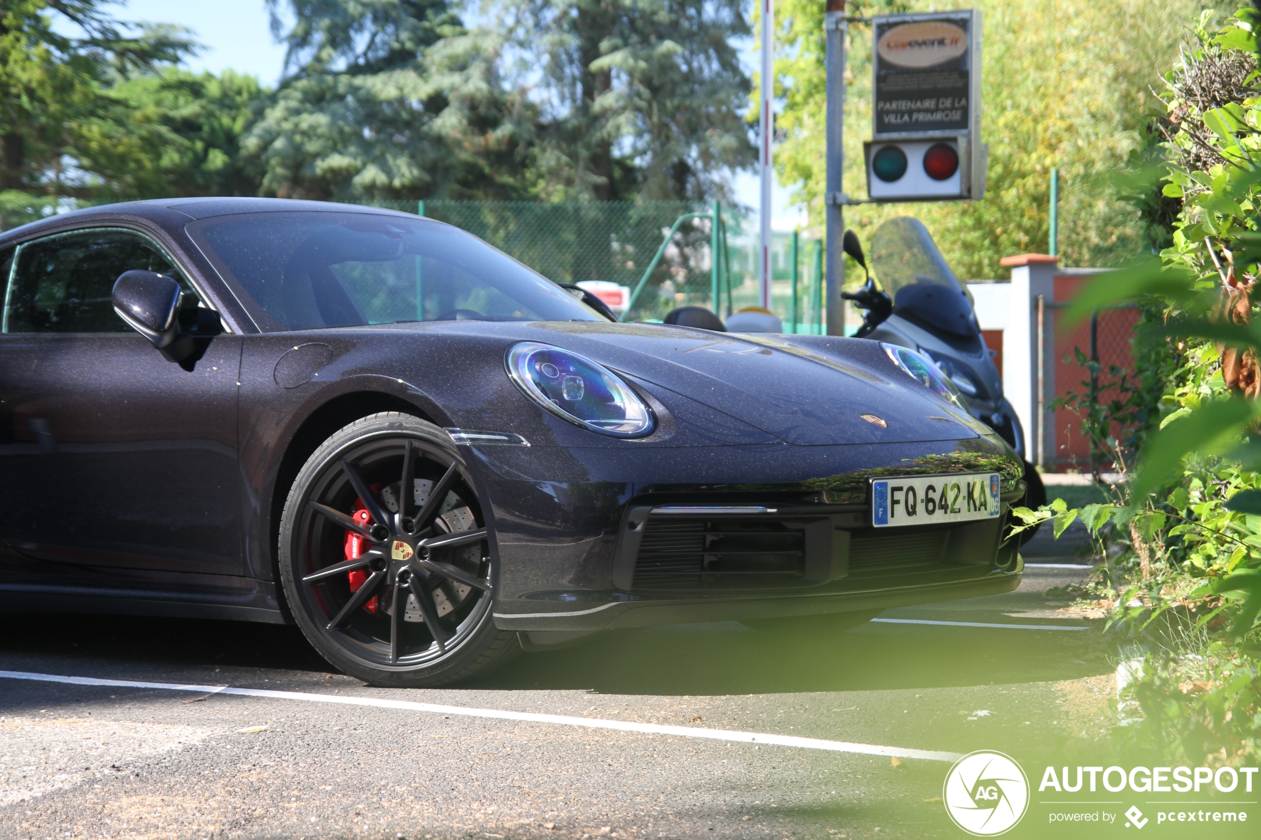 Porsche 992 Carrera 4S