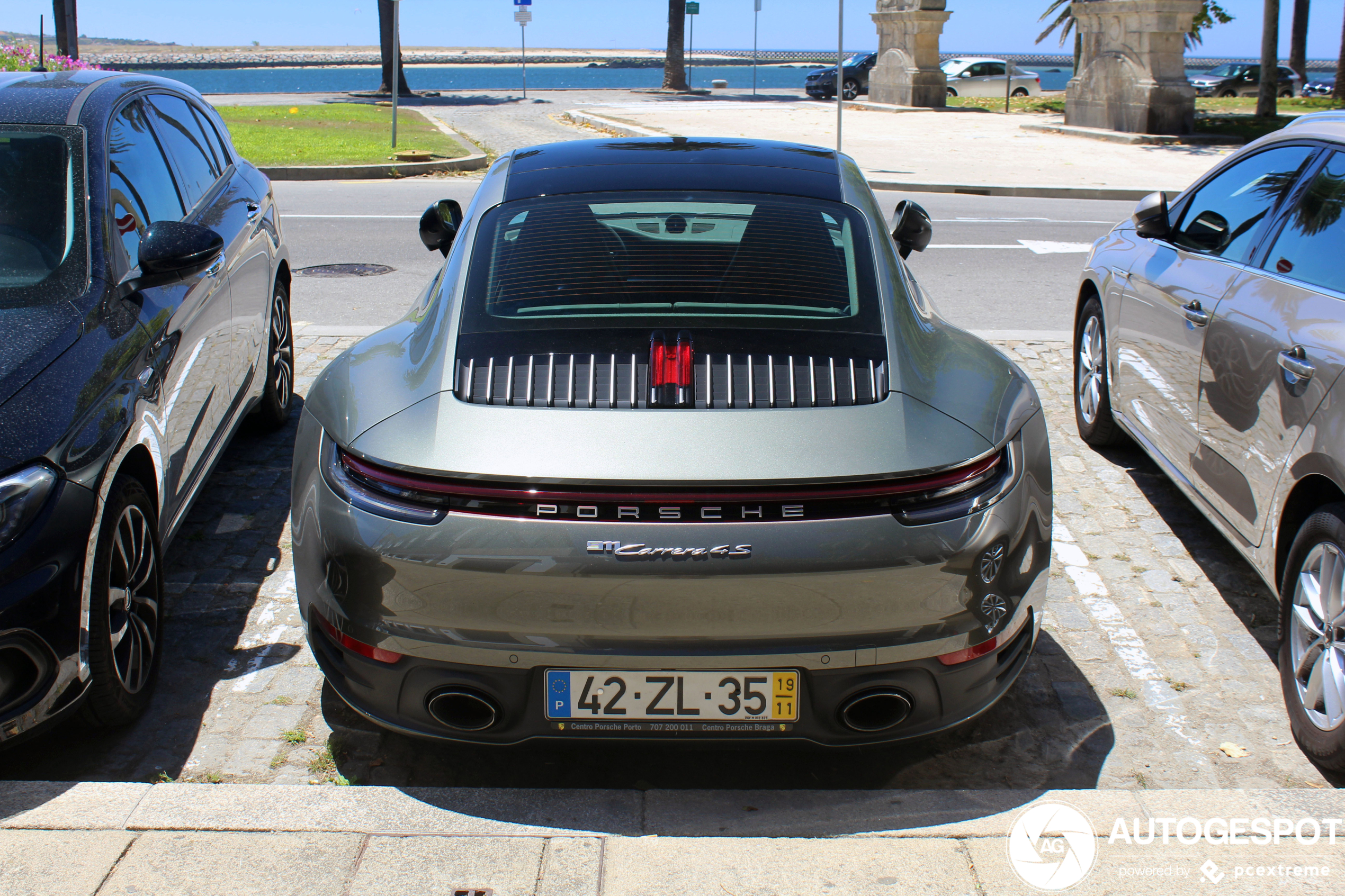 Porsche 992 Carrera 4S