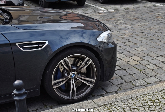 BMW M5 F10 2011