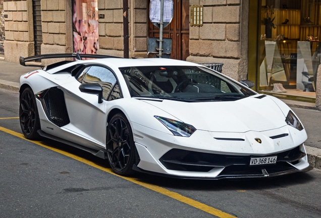 Lamborghini Aventador LP770-4 SVJ