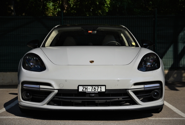 Porsche 971 Panamera Turbo S E-Hybrid