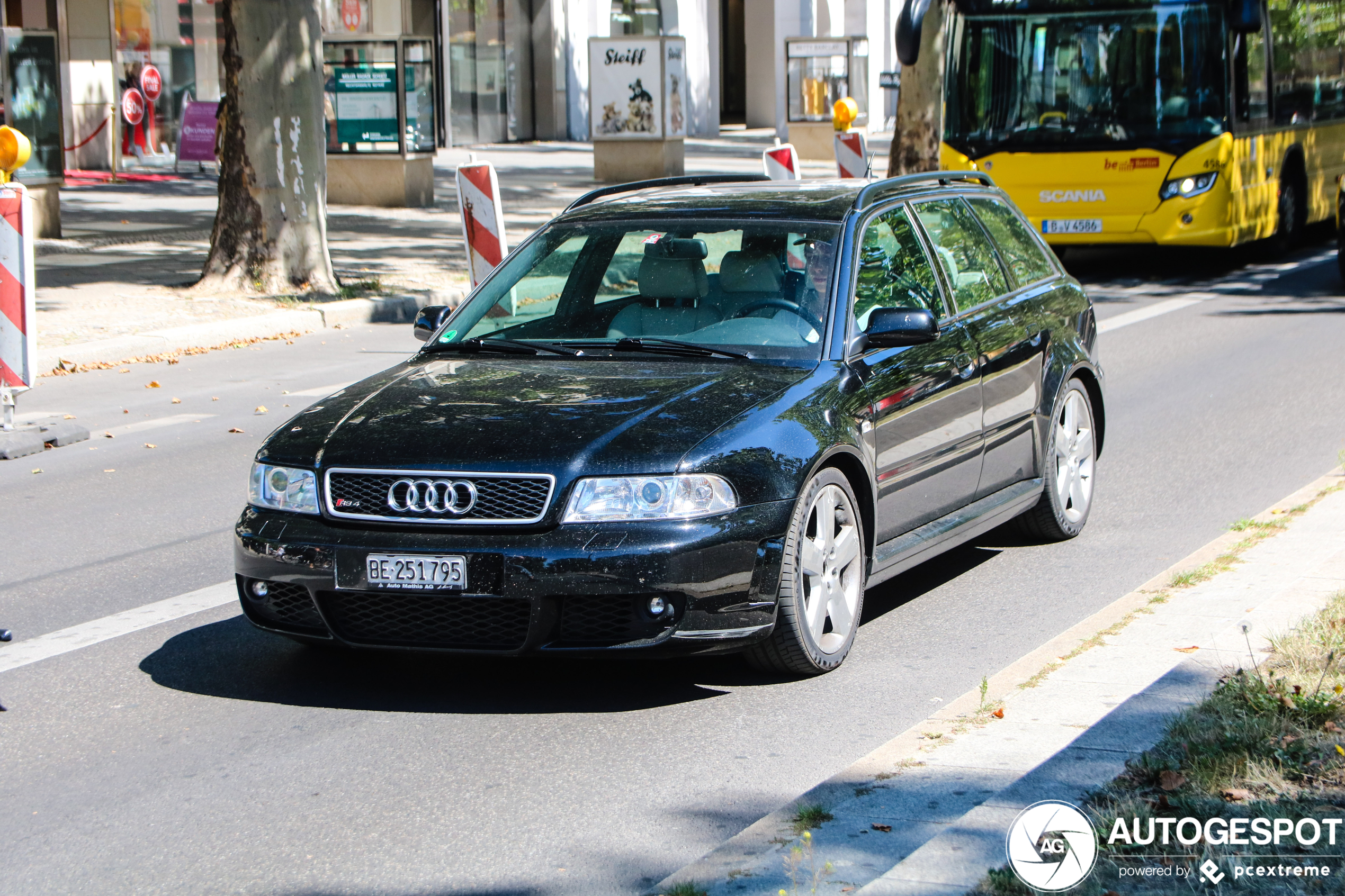 Audi RS4 Avant B5