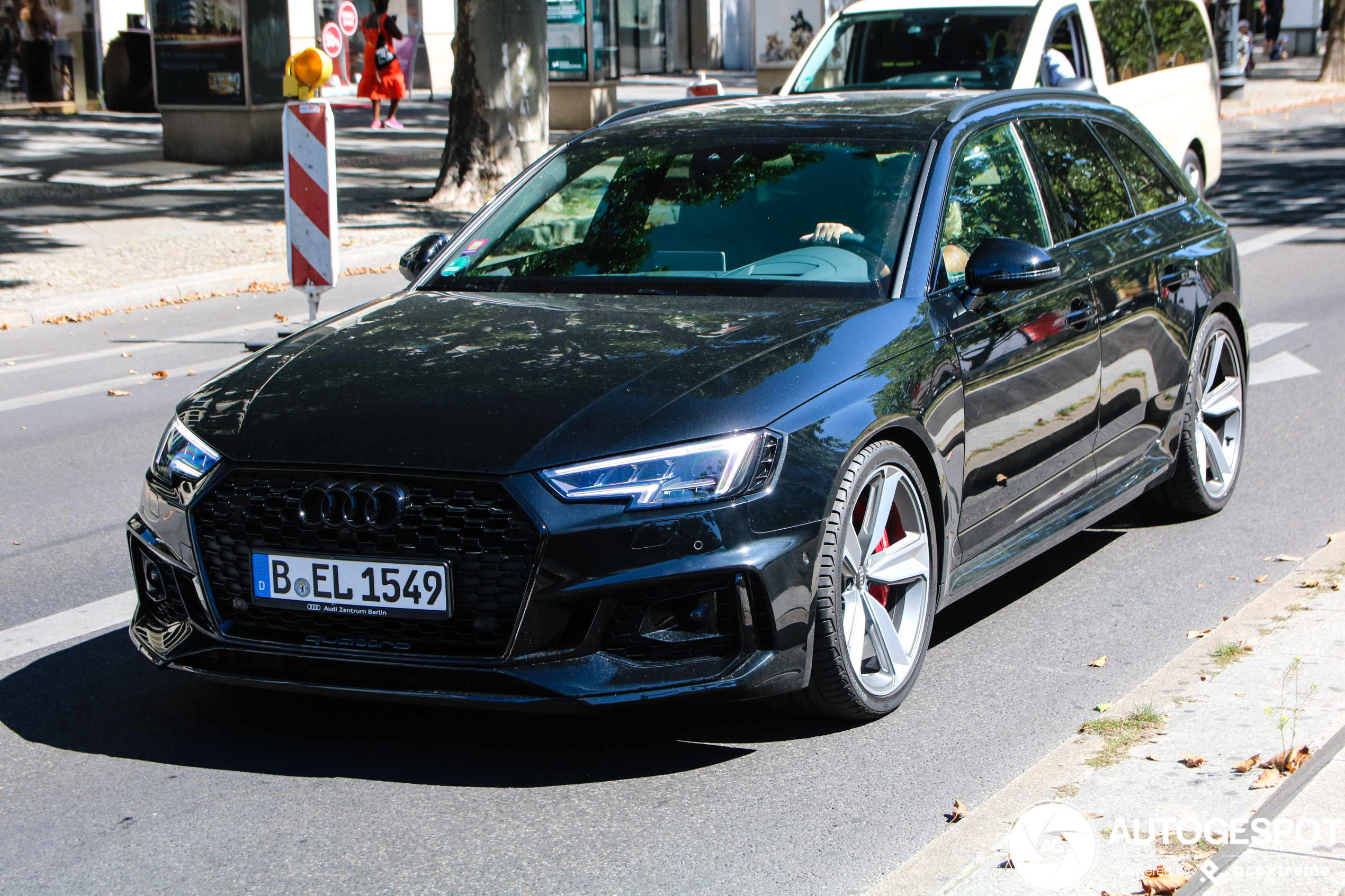 Audi RS4 Avant B9