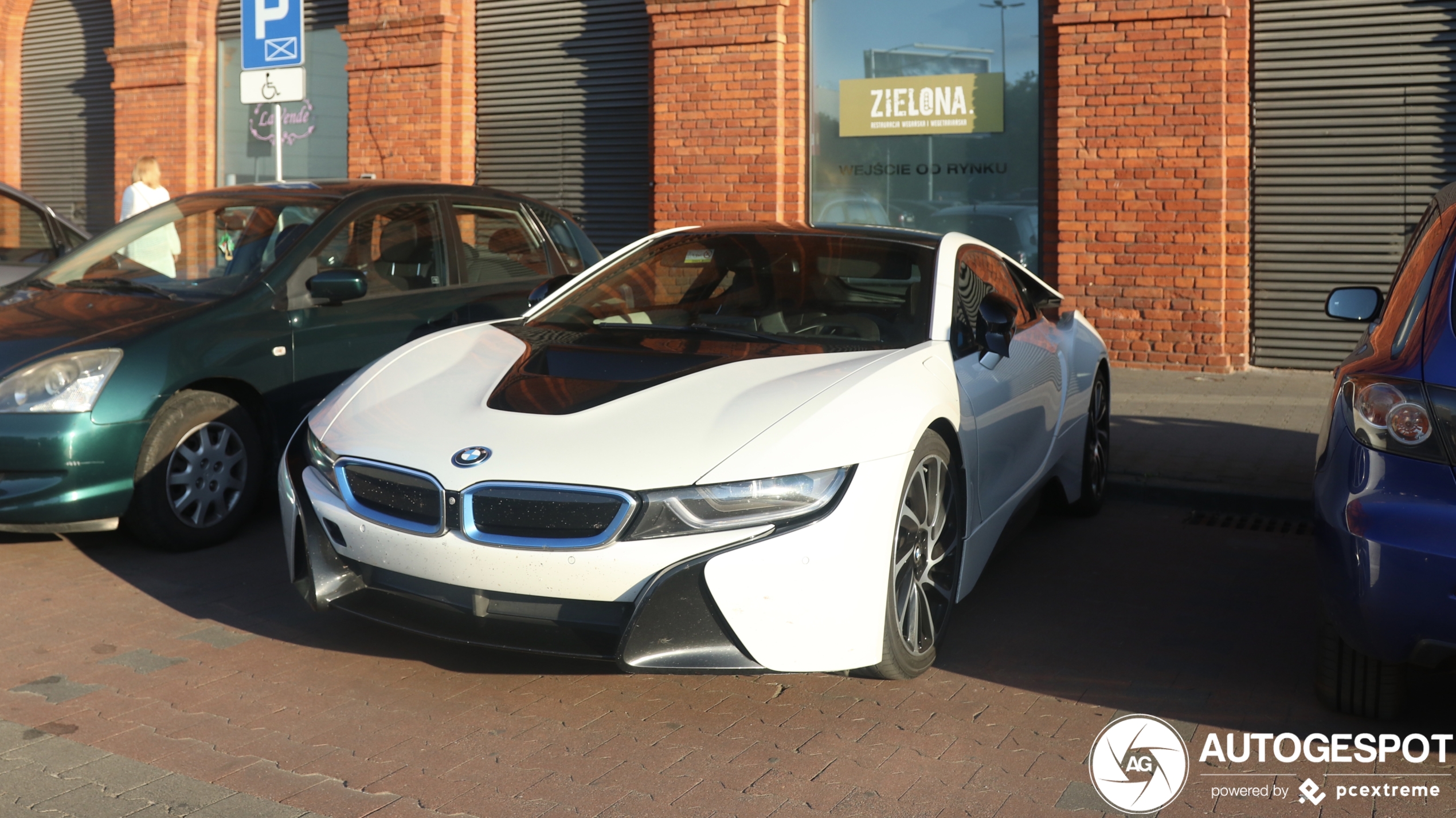 BMW i8