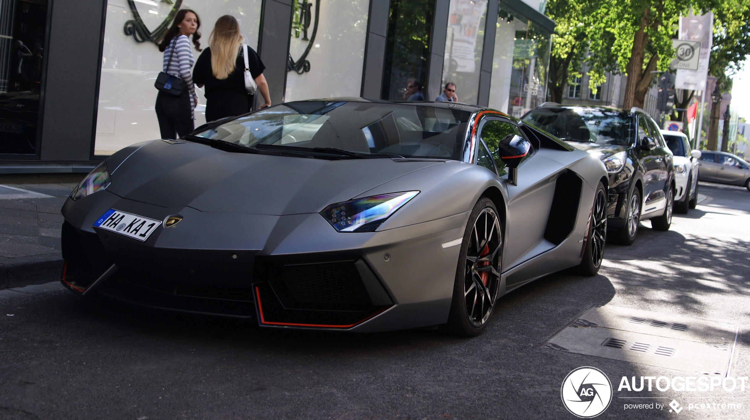 Lamborghini Aventador LP700-4 Roadster Pirelli Edition