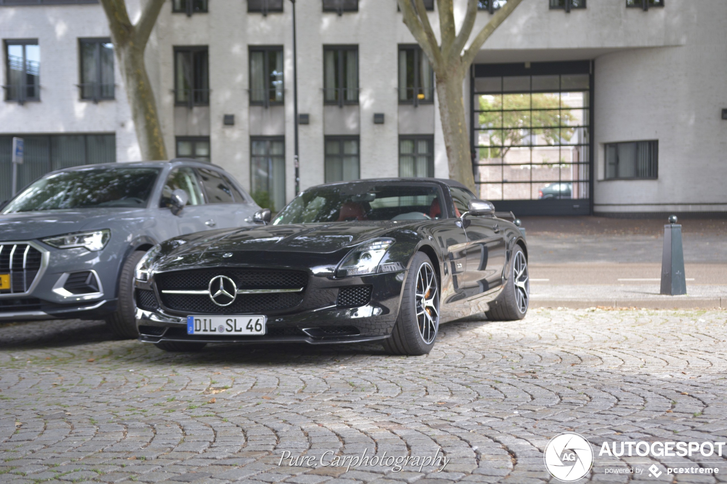 Mercedes-Benz SLS AMG GT Roadster Final Edition