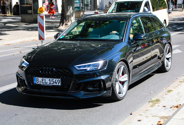 Audi RS4 Avant B9