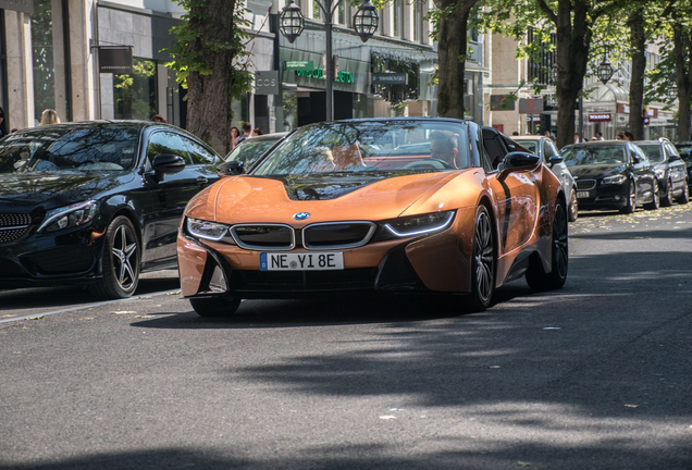 BMW i8 Roadster