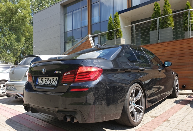 BMW M5 F10 2011