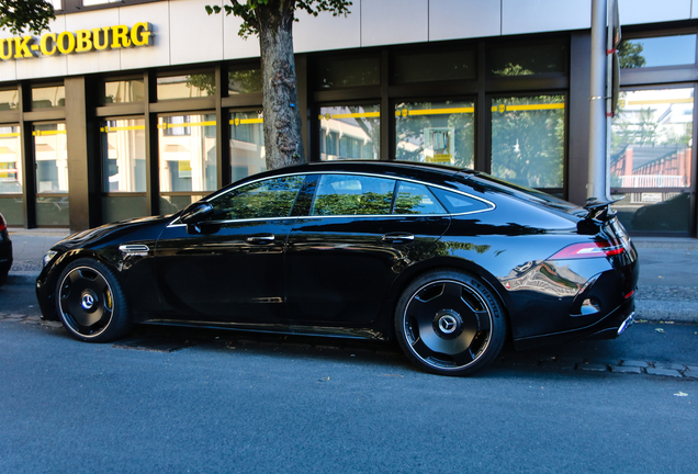 Mercedes-AMG GT 63 S X290