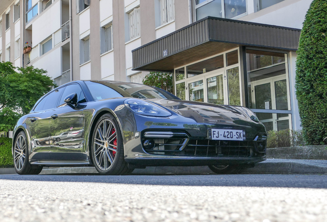 Porsche 971 Panamera GTS Sport Turismo