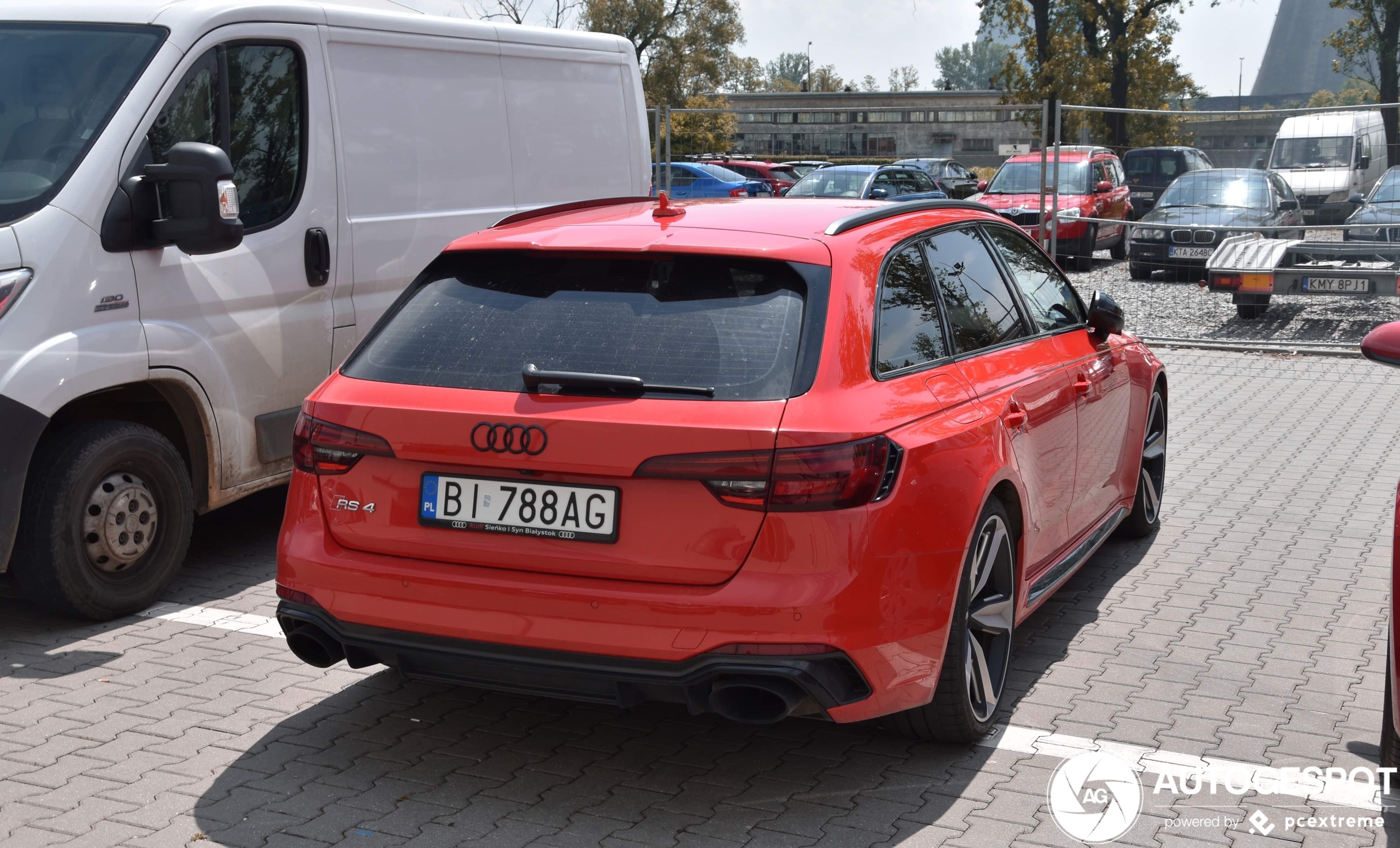 Audi RS4 Avant B9