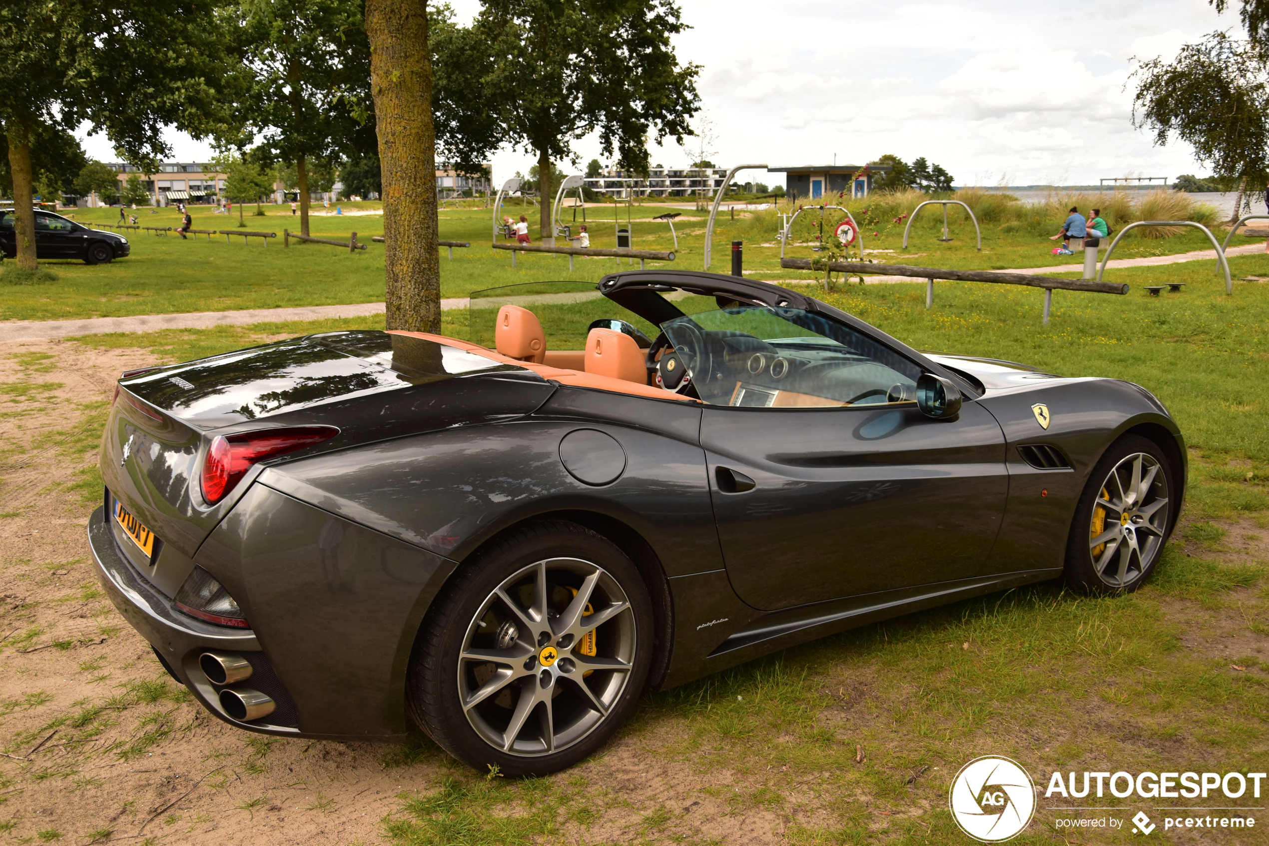 Ferrari California