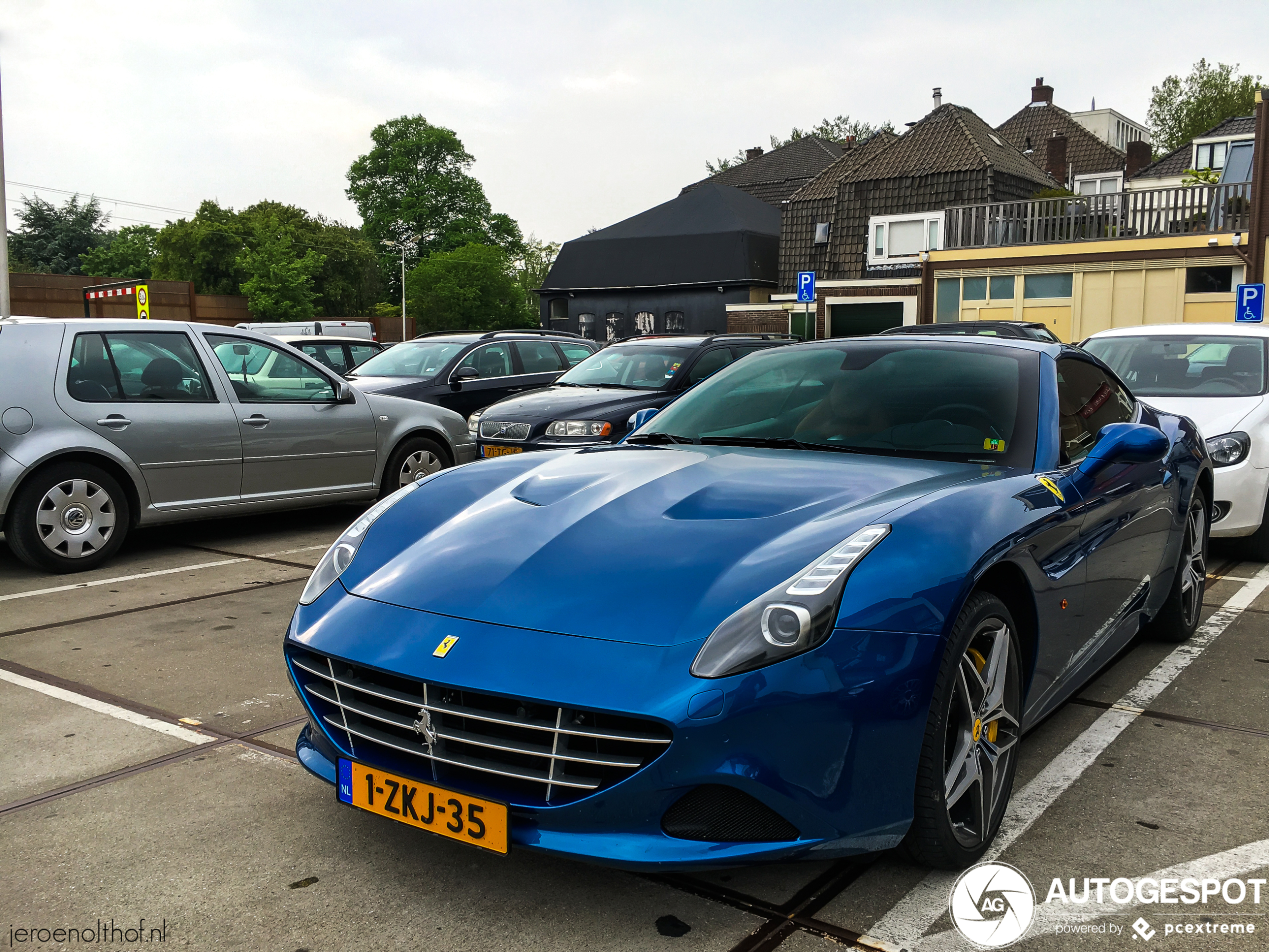 Ferrari California T