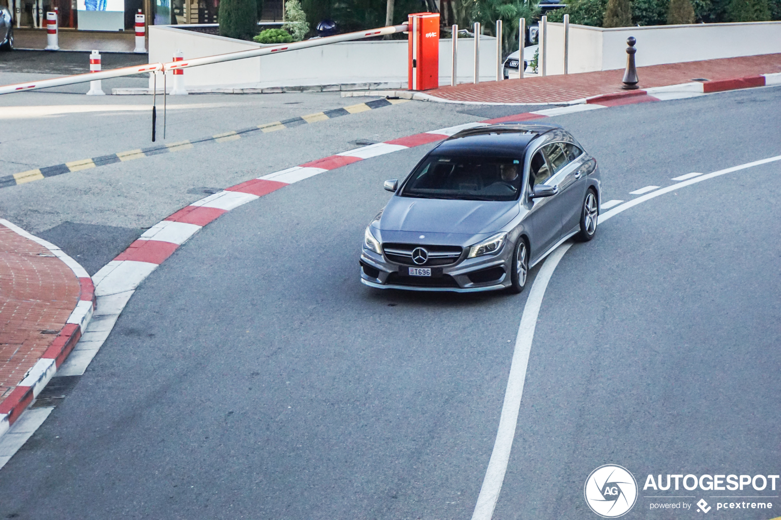 Mercedes-Benz CLA 45 AMG Shooting Brake