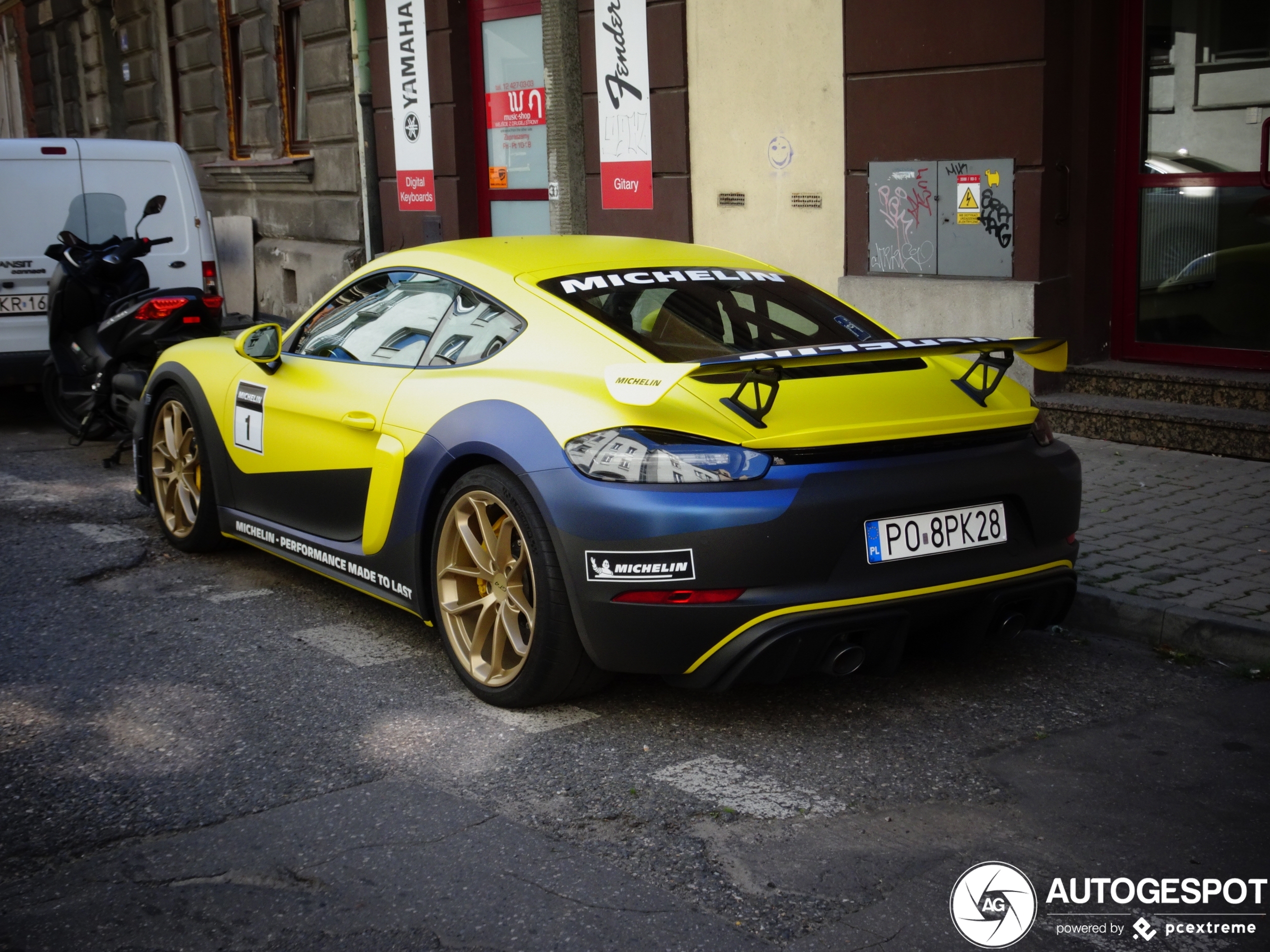 Porsche 718 Cayman GT4