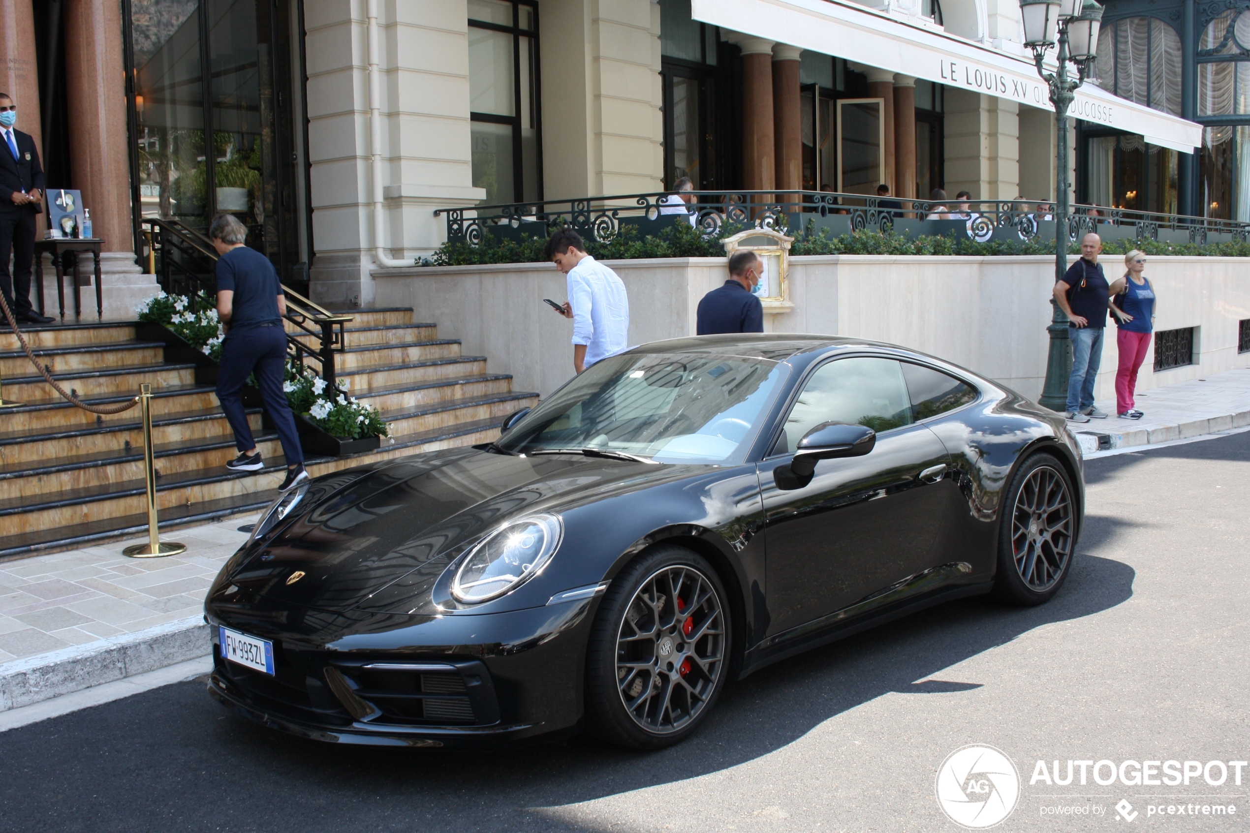 Porsche 992 Carrera 4S