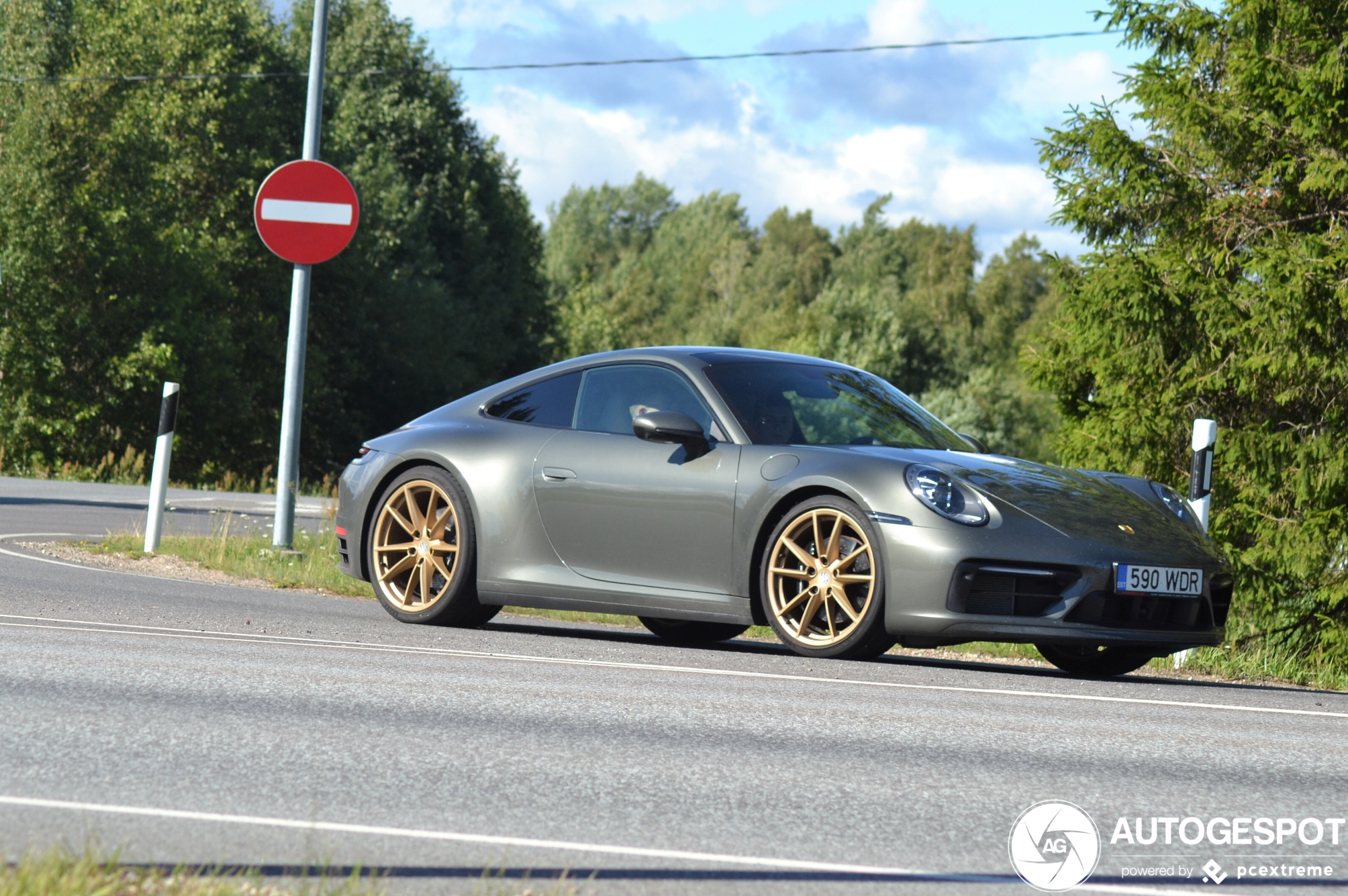 Porsche 992 Carrera 4S