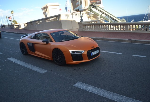 Audi R8 V10 Plus 2015