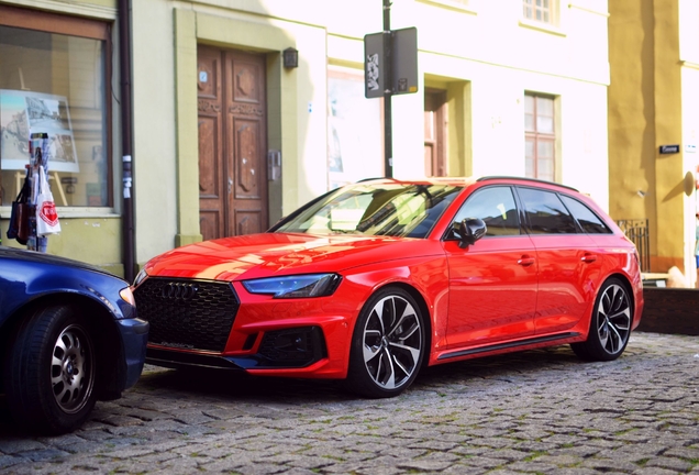 Audi RS4 Avant B9