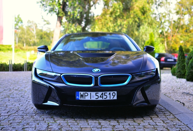 BMW i8