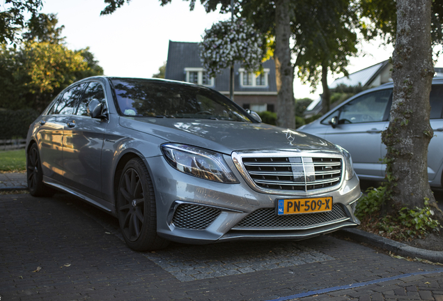 Mercedes-Benz S 65 AMG V222