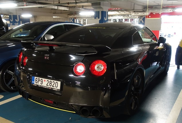 Nissan GT-R