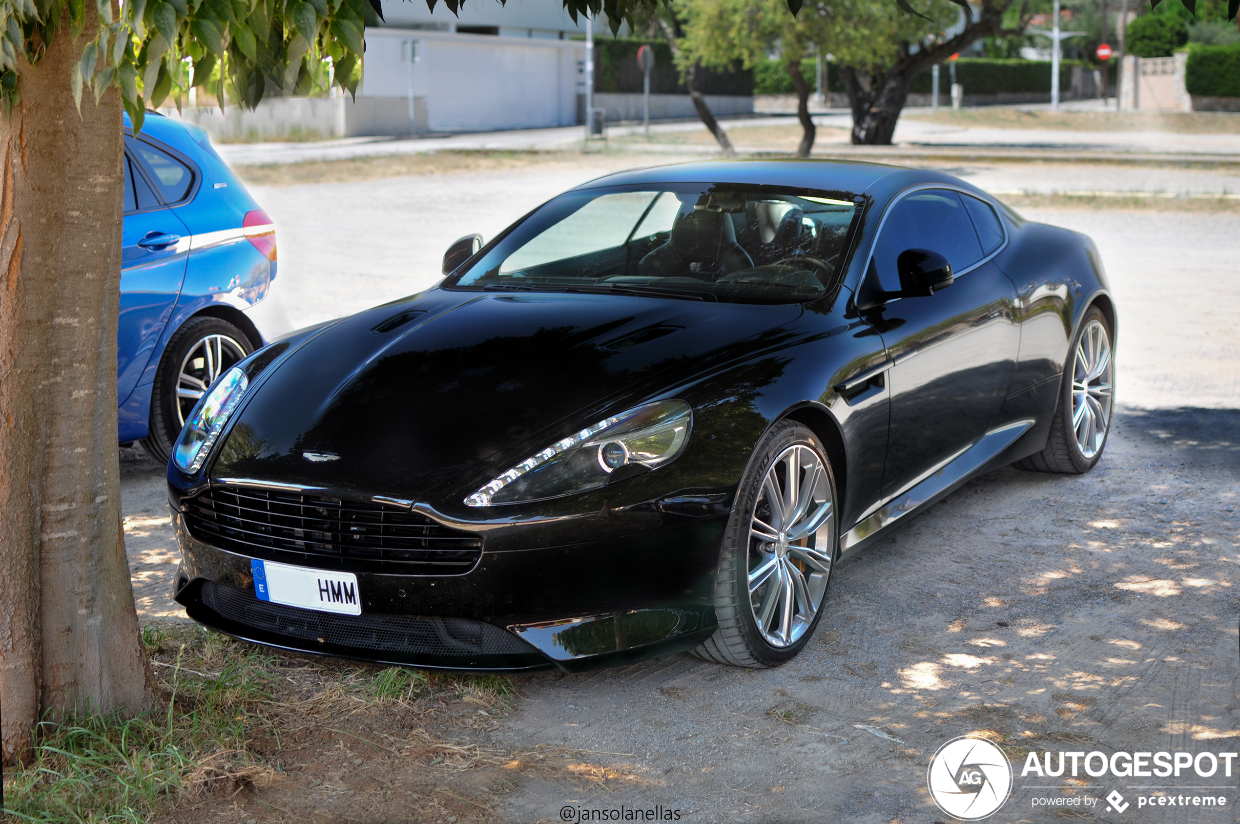 Aston Martin Virage 2011