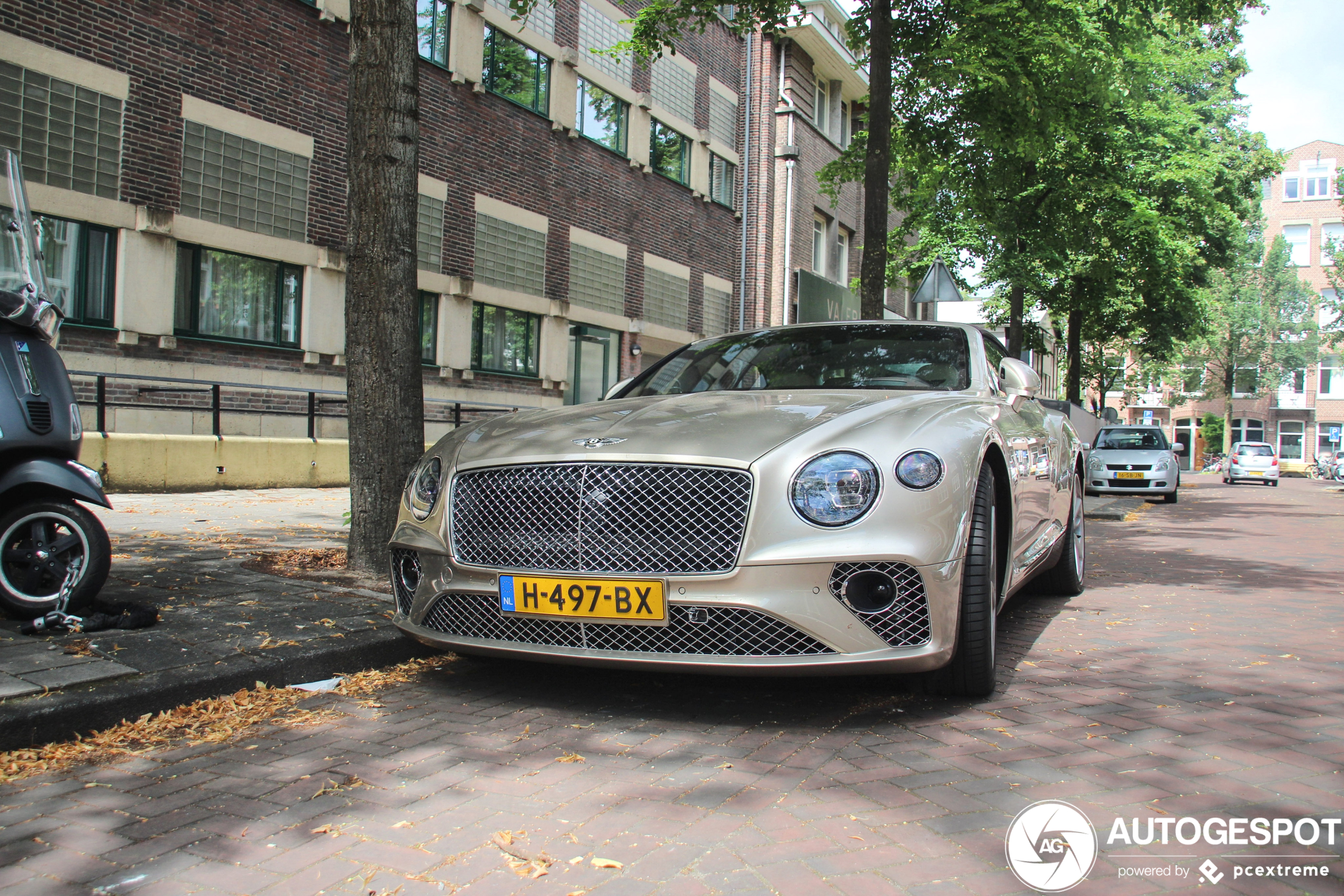 Bentley Continental GTC 2019