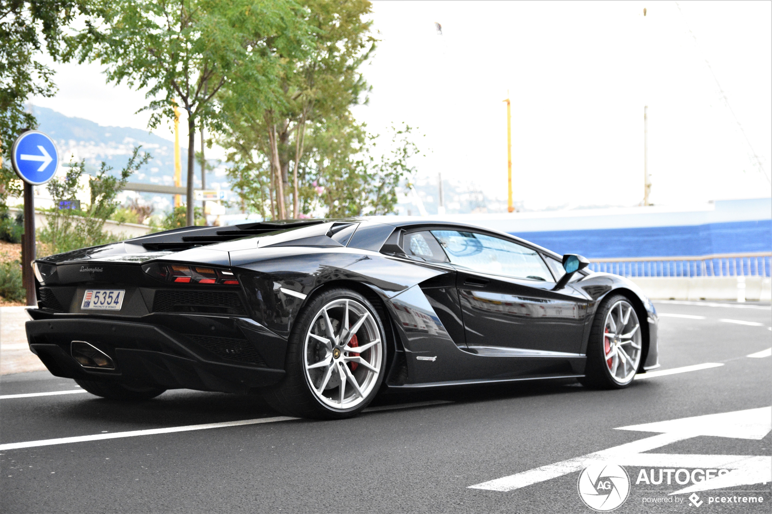 Lamborghini Aventador S LP740-4