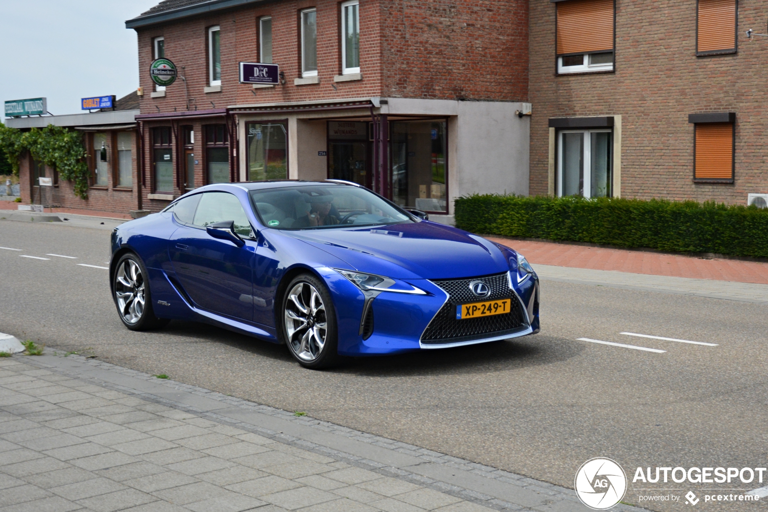 Lexus LC 500h Structural Blue Edition