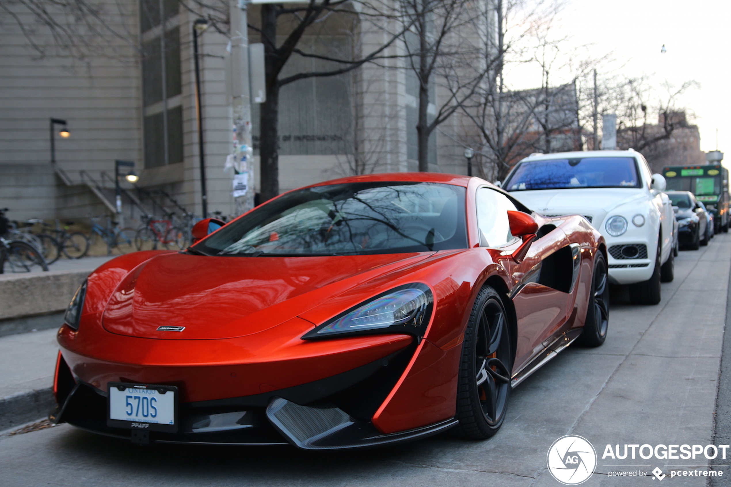 McLaren 570S