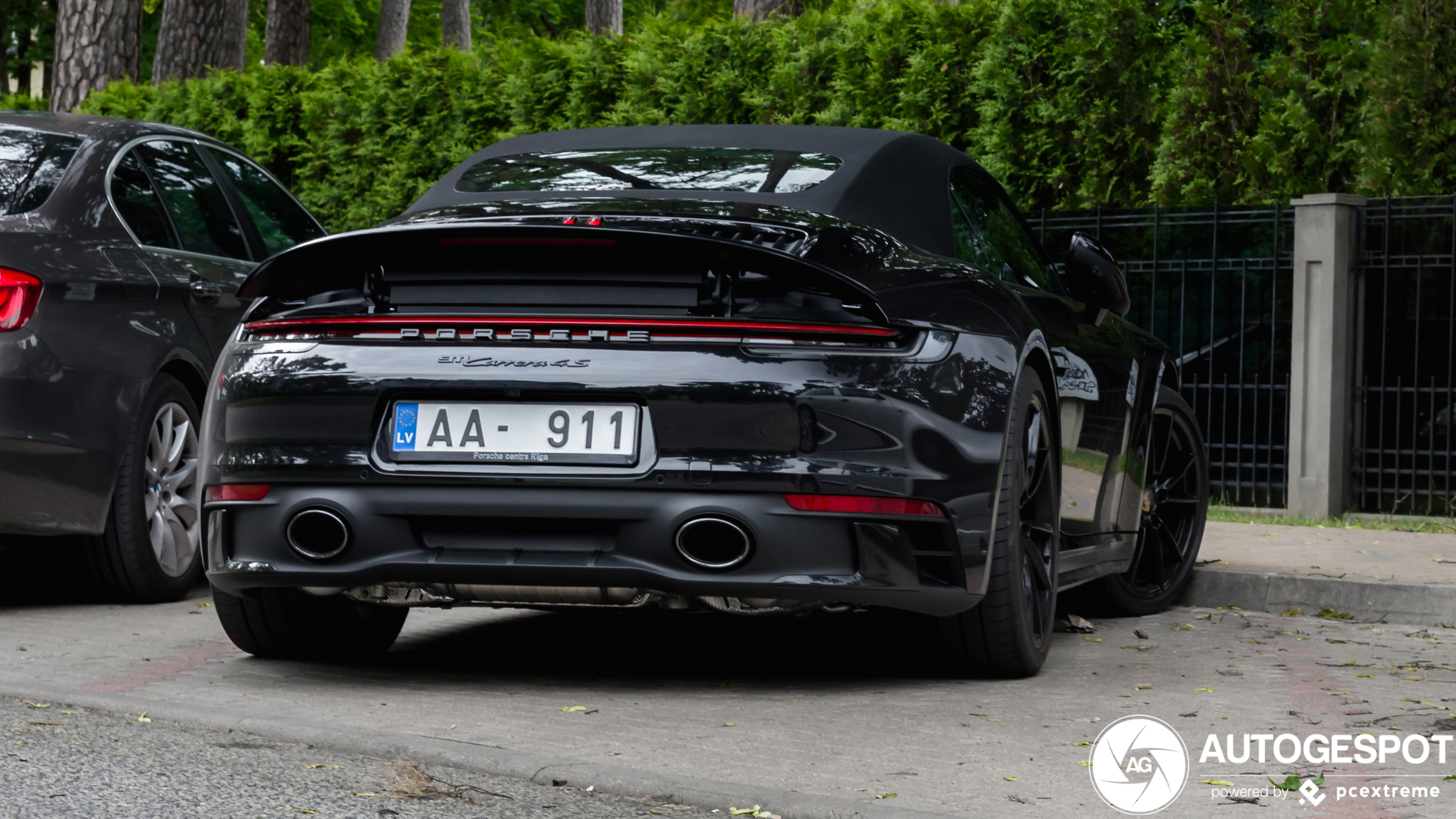 Porsche 992 carrera 4s cabriolet