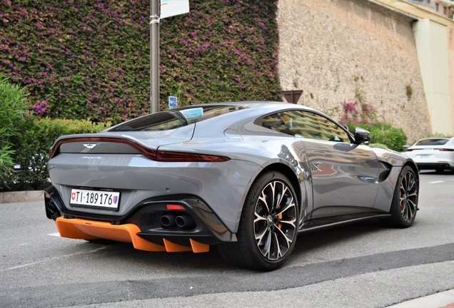 Aston Martin V8 Vantage 2018