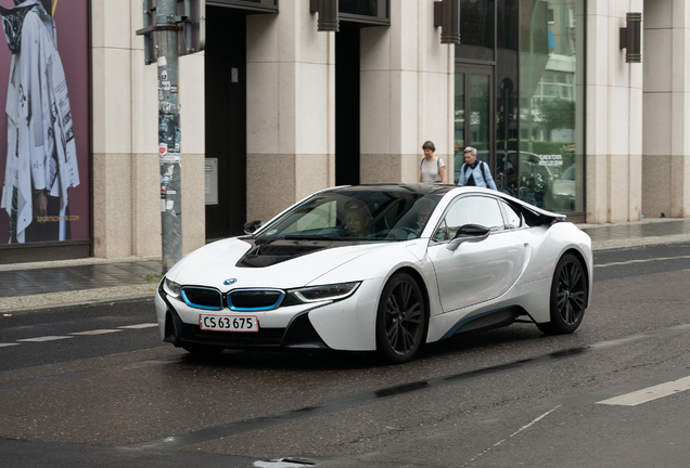 BMW i8