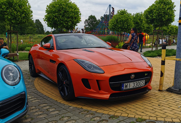 Jaguar F-TYPE R Coupé